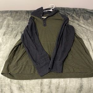 Long sleeve lightweight hooded shirt
